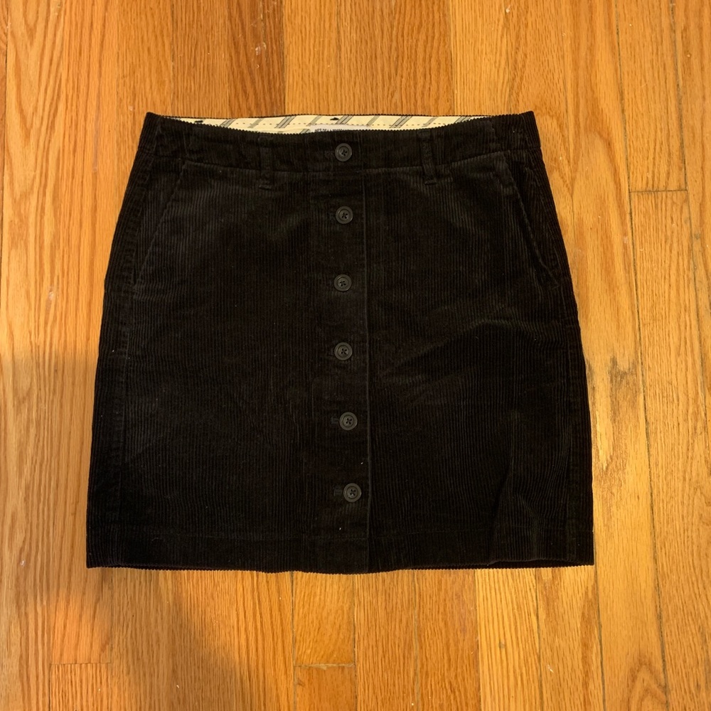 Black Uniqlo Corduroy skirt